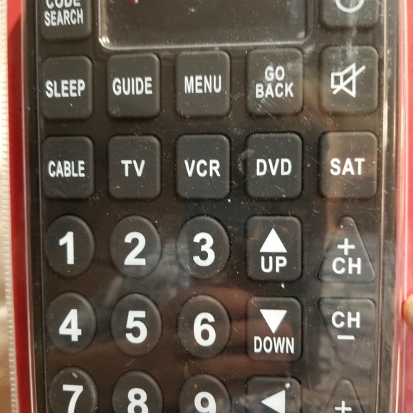 New Super-sized TV remote - Picture 7 of 13